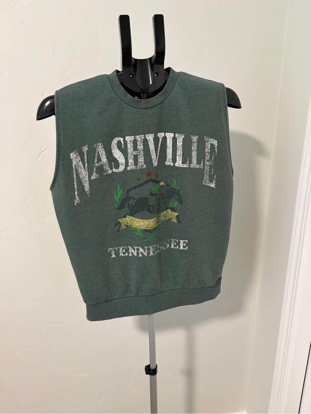 Modish Rebel Nashville Tennessee graphic sweatshirt vest Green Graphic Small